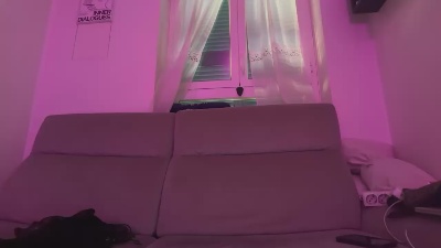 EMA_95 live cam on Cam4