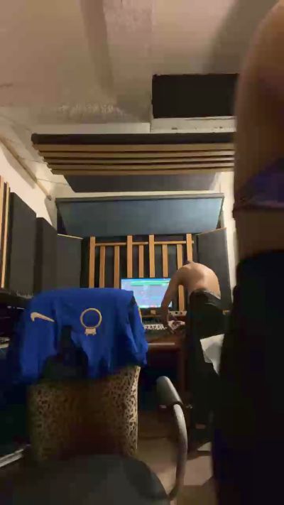 EMA_95 live cam on Cam4