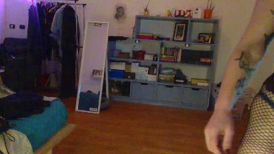 EMA_95 live cam on Cam4