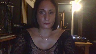 EMA_95 live cam on Cam4