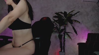 EMMA77777 live cam on Cam4
