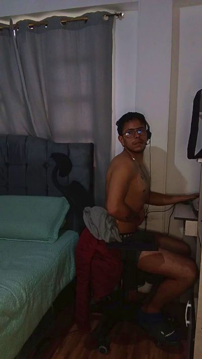 ERETH_LEWY live cam on Cam4