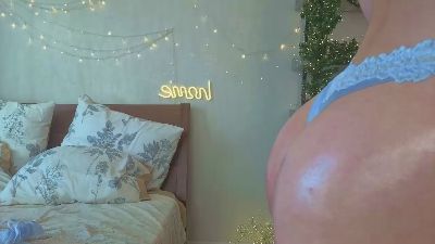 EasterHerlan live cam on Cam4