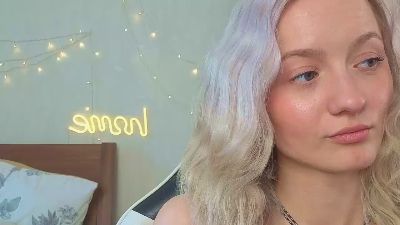 EasterHerlan live cam on Cam4