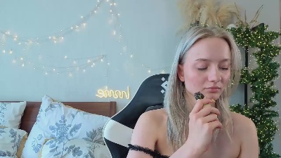 EasterHerlan live cam on Cam4