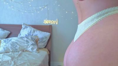 EasterHerlan live cam on Cam4