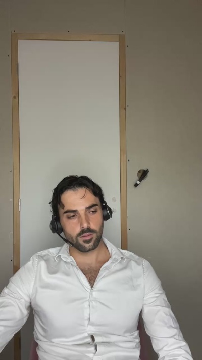 Eauminerale live cam on Cam4
