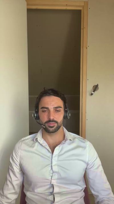 Eauminerale live cam on Cam4