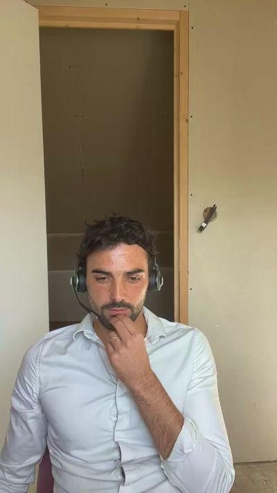 Eauminerale live cam on Cam4