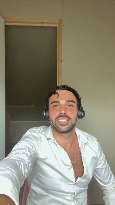 Eauminerale live cam on Cam4