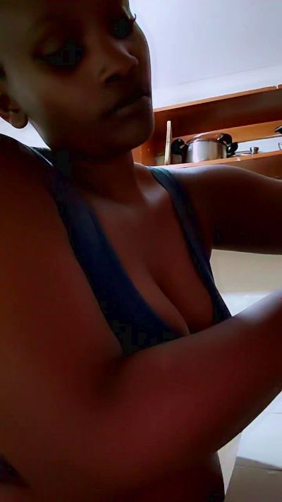 Ebbonylover live cam on Cam4
