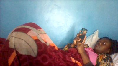 Ebon_fantasy live cam on Cam4