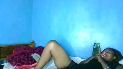 Ebon_fantasy live cam on Cam4
