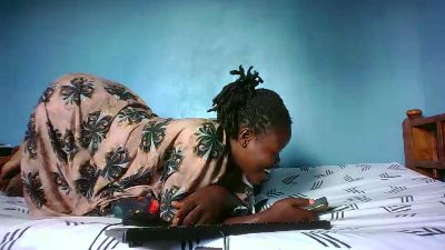 Ebon_fantasy live cam on Cam4