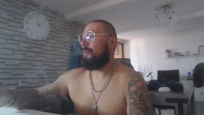 Edgarram83 live cam on Cam4