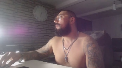 Edgarram83 live cam on Cam4