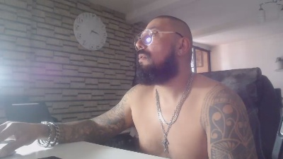 Edgarram83 live cam on Cam4