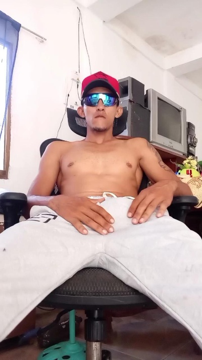 Edi1923 live cam on Cam4