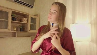 EdieAprigliano live cam on Cam4