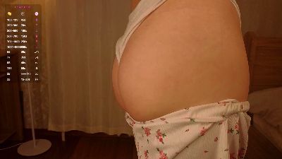 EdieAprigliano live cam on Cam4