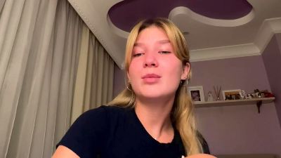 EdieBoccio live cam on Cam4