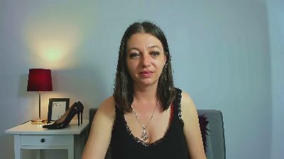 EdieFaboulous live cam on Cam4