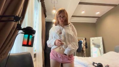 EdieSahu live cam on Cam4