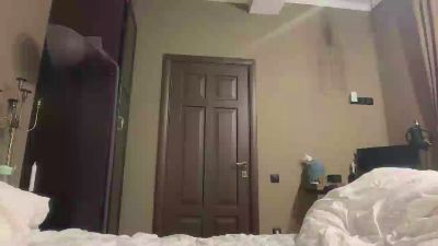 EdieSahu live cam on Cam4