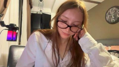 EdieSahu live cam on Cam4