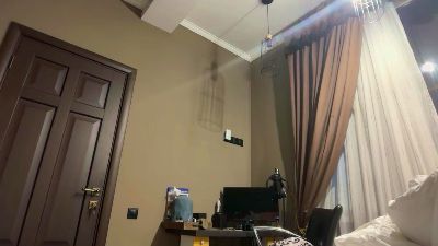 EdieSahu live cam on Cam4