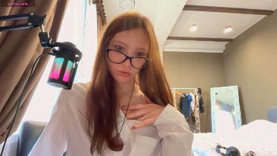 EdieSahu live cam on Cam4