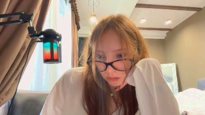 EdieSahu live cam on Cam4