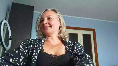 EdithManning live cam on Cam4