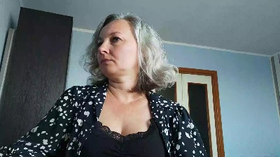 EdithManning live cam on Cam4