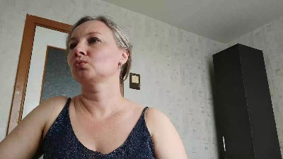 EdithManning live cam on Cam4