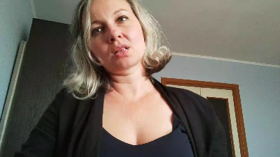 EdithManning live cam on Cam4