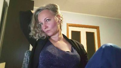 EdithManning live cam on Cam4