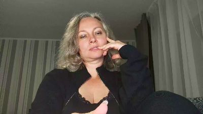 EdithManning live cam on Cam4