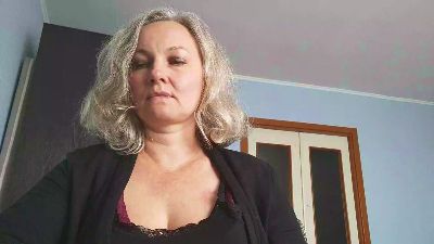 EdithManning live cam on Cam4
