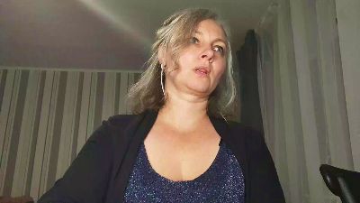 EdithManning live cam on Cam4