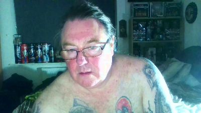 Edwardf69 live cam on Cam4
