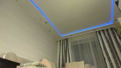 EdwinaClose live cam on Cam4