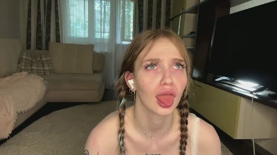 EdwinaClose live cam on Cam4