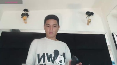 EdyLucianni live cam on Cam4