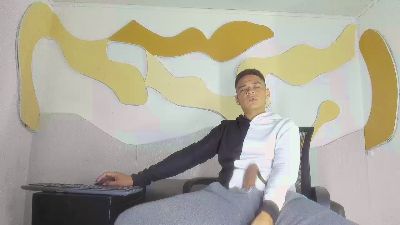 EdyLucianni live cam on Cam4