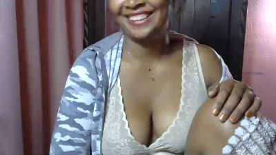 Egracia live cam on Cam4