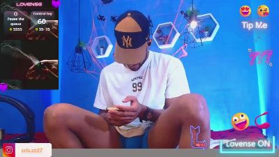 Ehkay_ live cam on Cam4