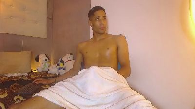 Ehkay_ live cam on Cam4