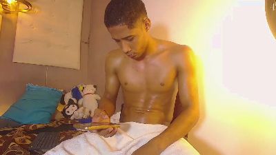 Ehkay_ live cam on Cam4