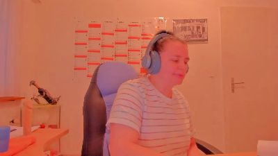 Eileen live cam on Cam4